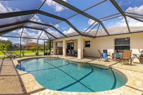 Private family-friendly home with electric-heated pool - Villa Blanca